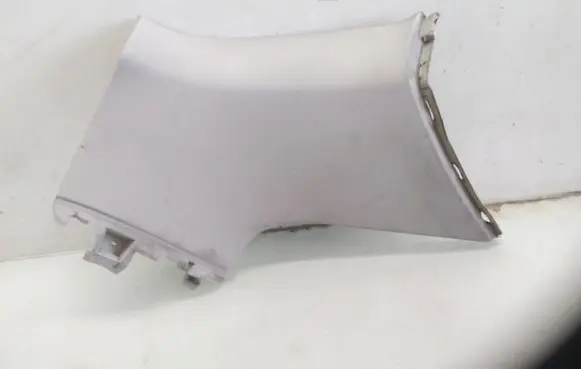 (D)pillar trim (top)