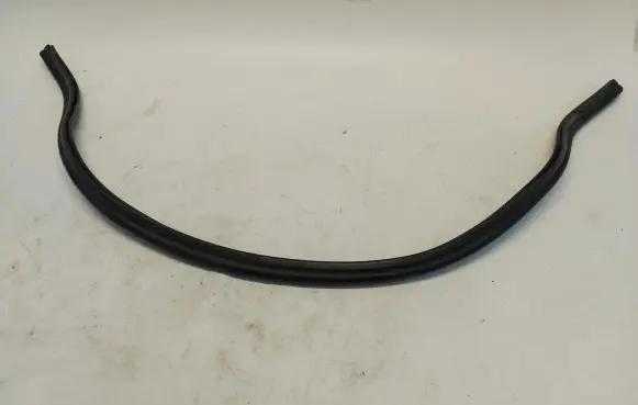 BMW 1 F40 Engine compartment rubber 7450916