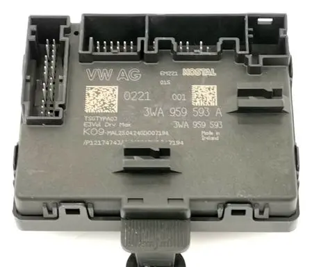 Volkswagen Tiguan Door control unit/module 3WA959593A