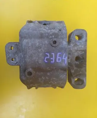 Volkswagen Golf IV Engine mount bracket 1J0199262