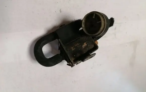 Volkswagen Golf IV Turbo solenoid valve 054906267A 72148304 98T313