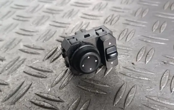 Nissan Qashqai Wing mirror switch 255703TB1A 2174A