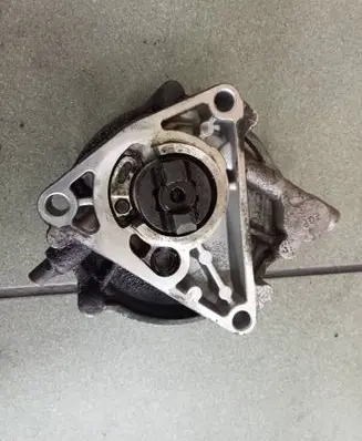 Opel Astra H Vacuum pump 55205444 07T2083015 72905303