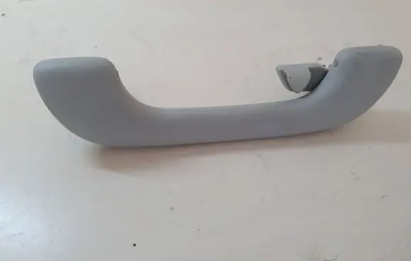 Nissan Qashqai Rear interior roof grab handle 8200003209