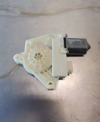 Mercedes-Benz GLC C253 Front door window regulator motor A2059060013 A66086111