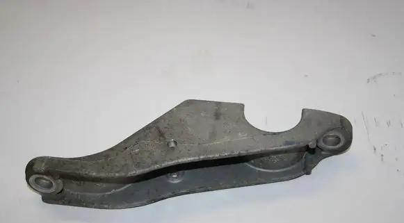 BMW 5 G30 G31 G38 Sway bar bush bracket, front 6861473