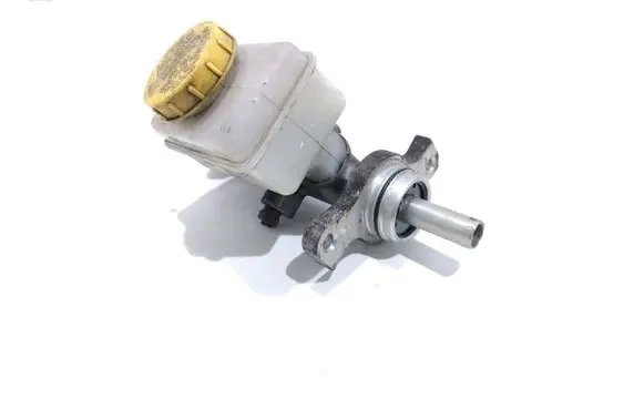 Subaru Impreza III Master brake cylinder