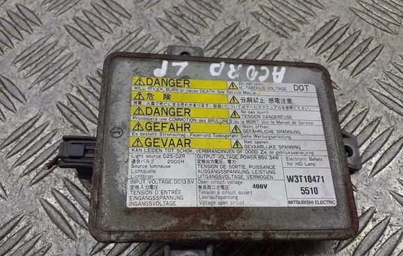 Honda Accord Voltage converter/converter module W3T10471