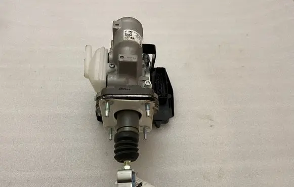 Hyundai Ioniq Master brake cylinder 58500G7700
