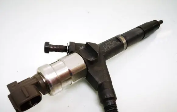 Fuel injector