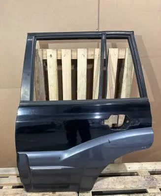 Hyundai Terracan Rear door