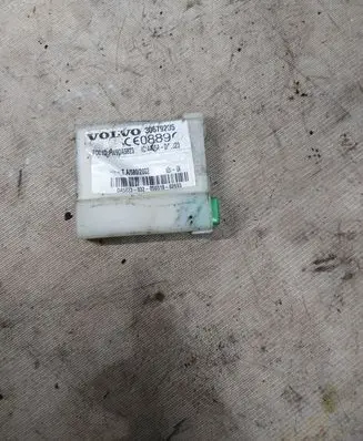 Volvo XC90 Alarm control unit/module 30679205 PW9DA5823 4405ADD333