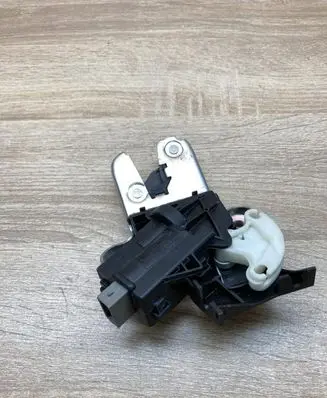 Audi A6 S6 C6 4F Tailgate/trunk/boot lock/catch/latch 4F5827505D
