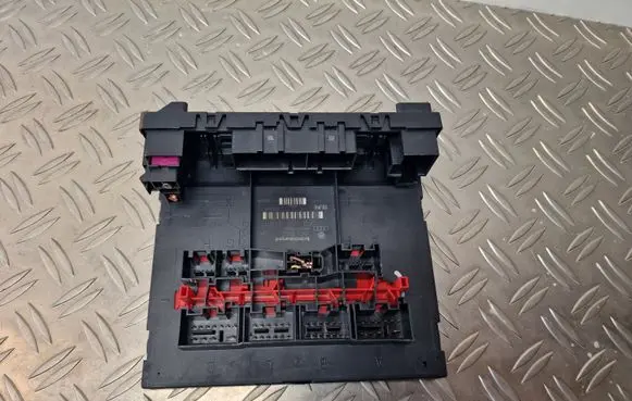 Volkswagen PASSAT B6 Comfort/convenience module 3C8937049E