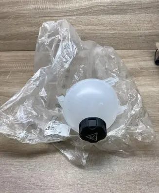 Peugeot 5008 Coolant expansion tank/reservoir 95525885 965431078