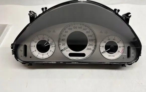 Mercedes-Benz E W211 Speedometer (instrument cluster) A2115405448
