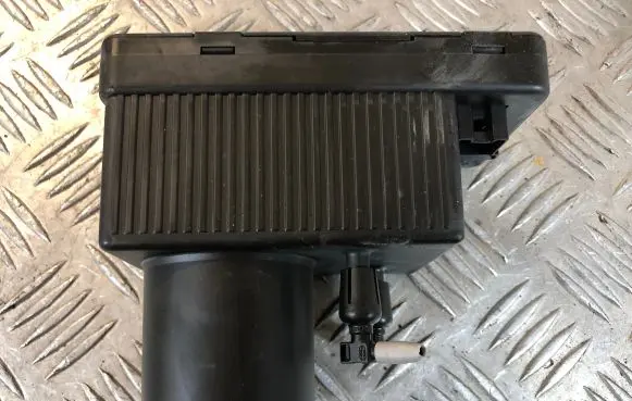Mercedes-Benz C W203 Vacuum pump 2038000048 0132006365