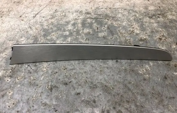 Audi Q5 SQ5 Front door trim bar 8R0867410