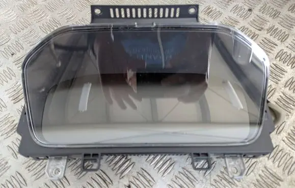 Volvo V60 Speedometer (instrument cluster) 32311443