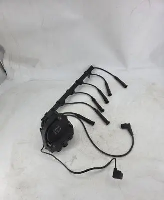 BMW 7 E32 Spark distributor cap 1715905 8069