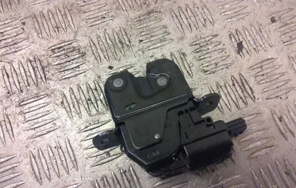 Dacia Duster II Tailgate lock latch 905039428R