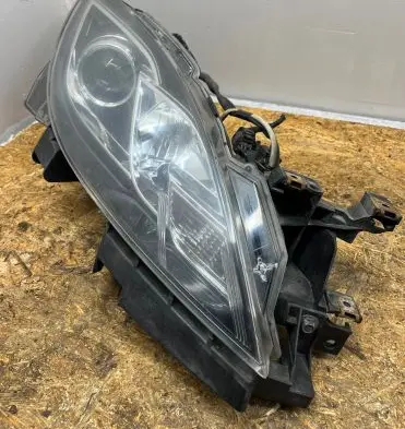 Mazda 6 Headlight/headlamp UPM60GF20