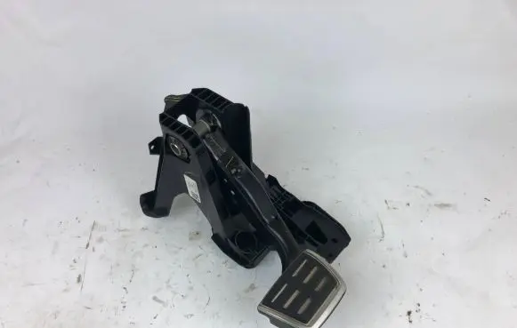 Volkswagen Golf VII Brake pedal 5QM723058C 6S9T8080 9T07TT