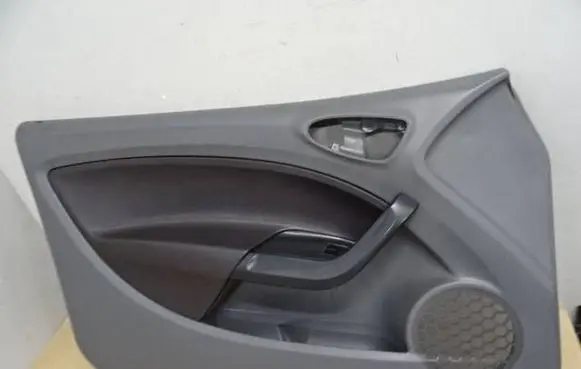 Seat Ibiza IV (6J,6P) Front door card panel trim