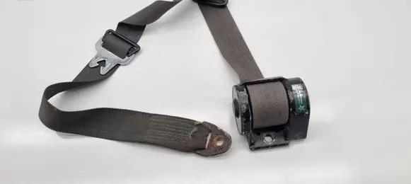 Mercedes-Benz COMPAKT W115 Front seatbelt ESSEM3921 730822