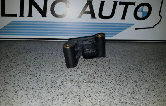 BMW 5 E60 E61 Airbag deployment crash/impact sensor 6977398 130605 000268