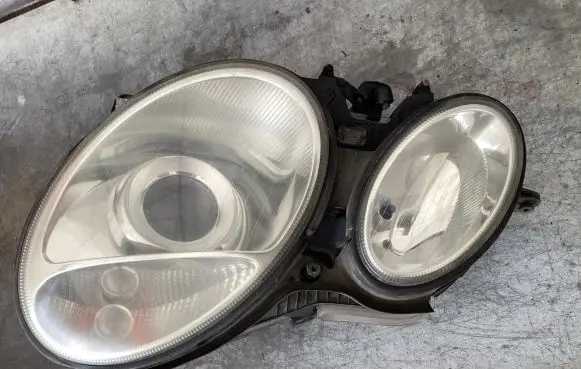 Mercedes-Benz E W211 Headlight/headlamp 50000827920 00739074 C061N1V