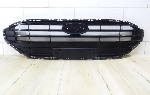 Ford Fiesta Front bumper upper radiator grill NX7B8200A