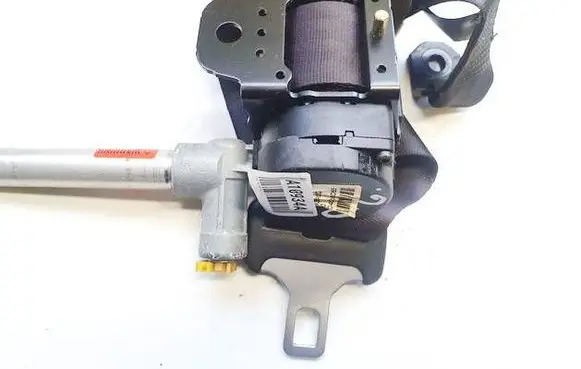 Volvo S40 Rear seatbelt 30615804
