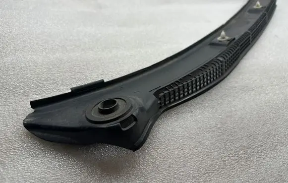 Volkswagen PASSAT B4 Wiper trim 357853829B