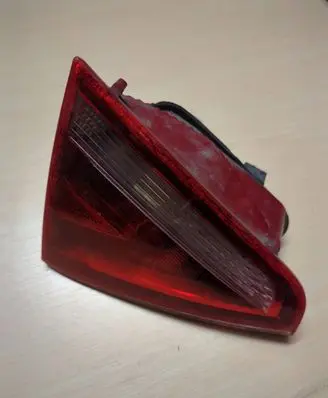Audi A5 8T 8F Tailgate rear/tail lights 8T0945093 W484