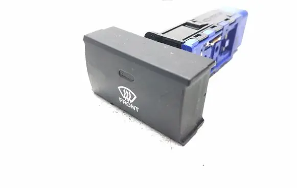 Hyundai Santa Fe Windscreen/window heater switch