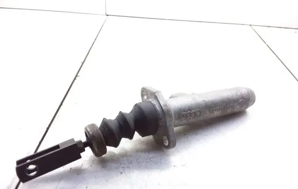 Audi 80 90 B3 Clutch slave cylinder 893721401B