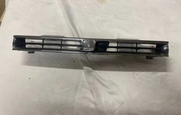 Honda Accord Front bumper upper radiator grill