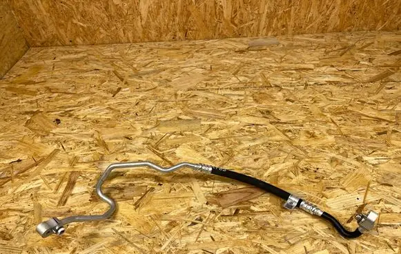 BMW X1 F48 F49 Air conditioning (A/C) pipe/hose 9869633