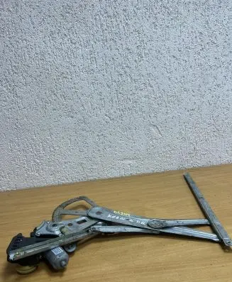 Toyota Corolla E140 E150 Rear door window regulator with motor 698300F020 D6944