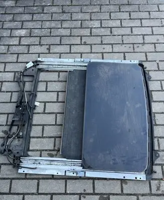Jeep Grand Cherokee (WK) Sunroof glass 
