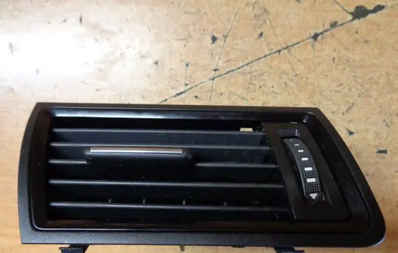 Skoda Rapid (NH) Dashboard side air vent grill/cover trim 5JA819702A