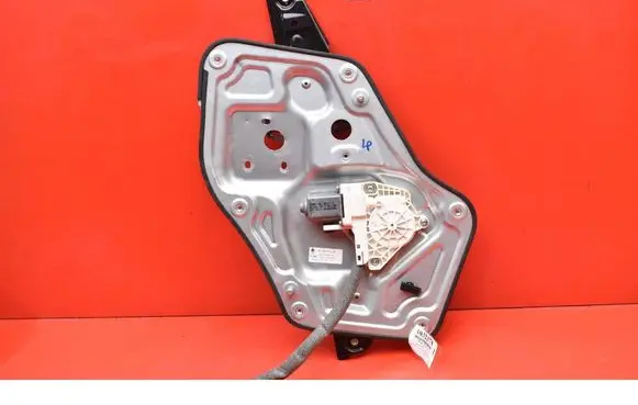 Skoda Yeti (5L) Front door window regulator with motor 5L0837401A