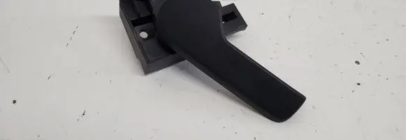 Volkswagen PASSAT B6 Engine bonnet (hood) release handle 1K1823633
