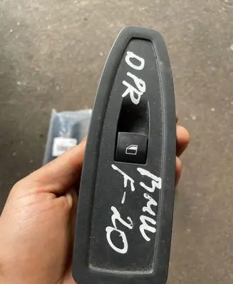 BMW 1 F20 F21 Electric window control switch L2A03362 9208107
