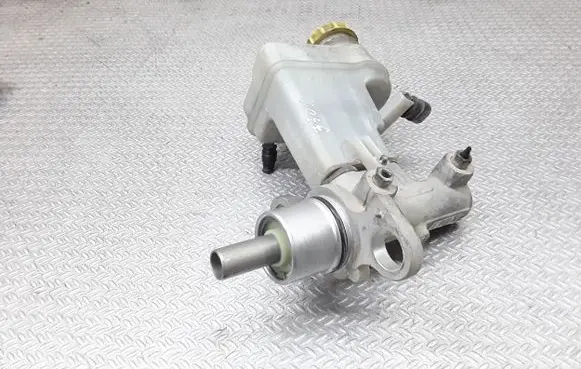 Alfa Romeo 159 Master brake cylinder 32067799B