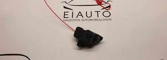 Fuel tank cap lock