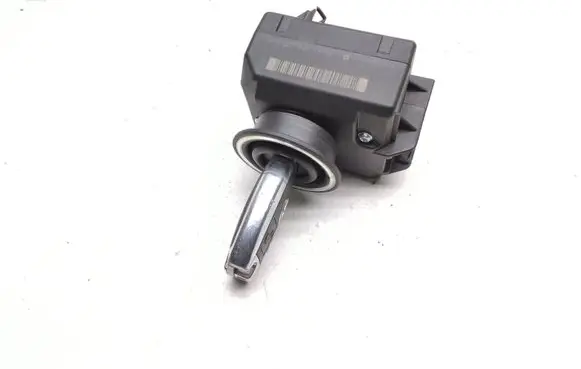 Mercedes-Benz GLK (X204) Ignition lock A2075450108 5769386