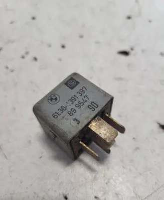 BMW 5 E34 Other relay 1391397