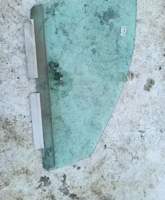 Volvo XC90 Front door window glass four-door 43R001605